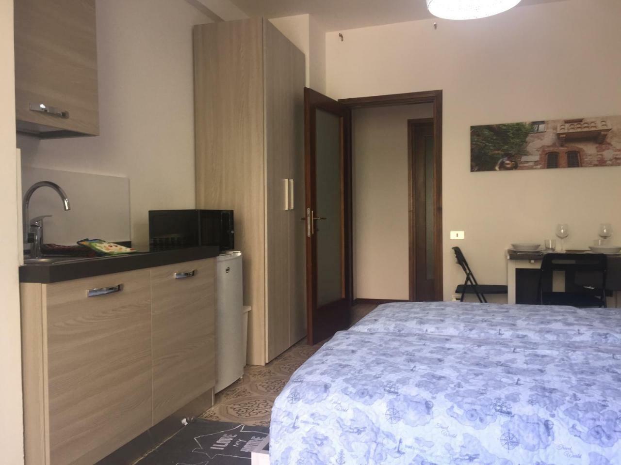 Room Verona Holidays Экстерьер фото