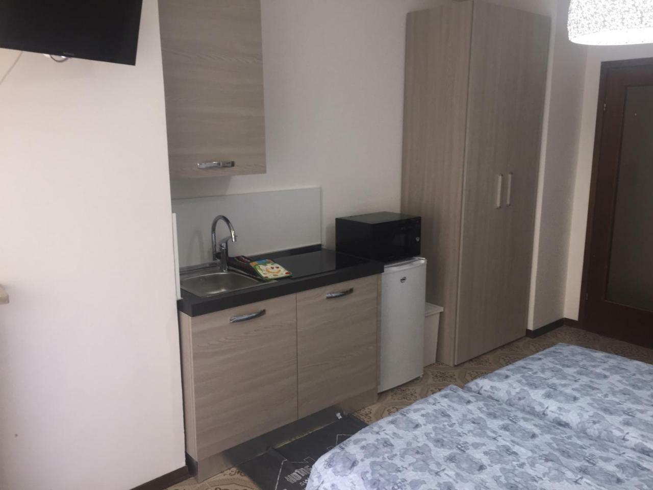 Room Verona Holidays Экстерьер фото