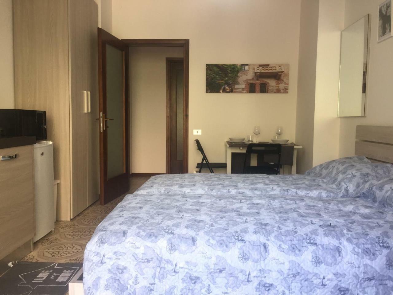 Room Verona Holidays Экстерьер фото
